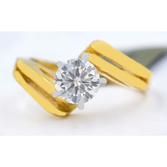 Certified Lab Grown 0.80 Cts Moissanite Engagement Ring 18k Gold
